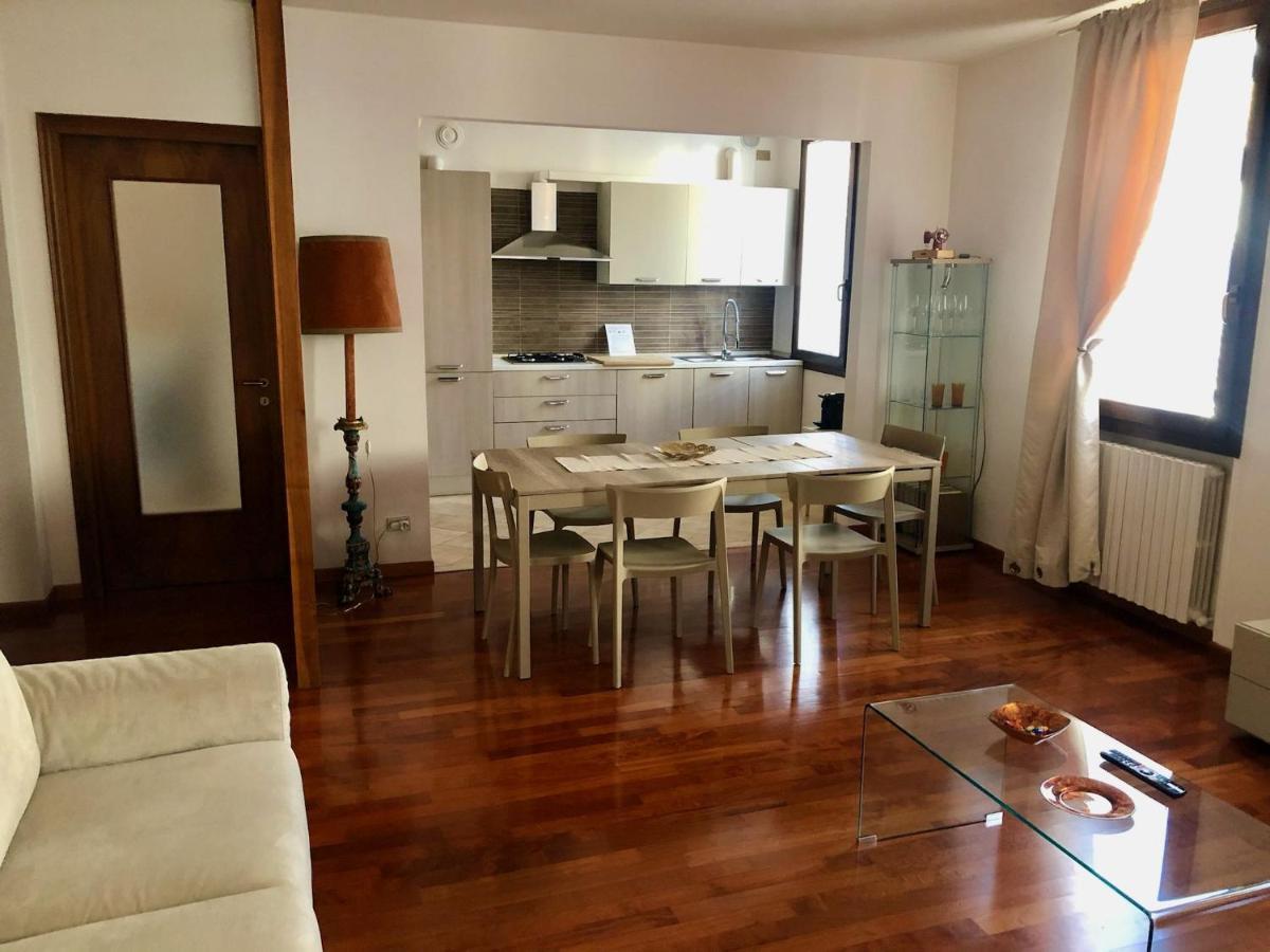 Apartamento Palazzo Bianchetti Treviso Exterior foto